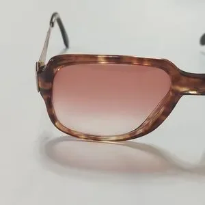 Metzler NWOT Ladies Tortoise Square Frame Gold Sides With Blush Lens Sunglasses Metzler | Accessories | Metzler Nwot Ladies Tortoise Square  main image 2